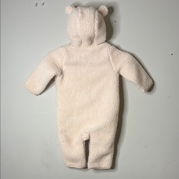 GAP Cream Fleece Kids Footie - Picture 6 of 10
